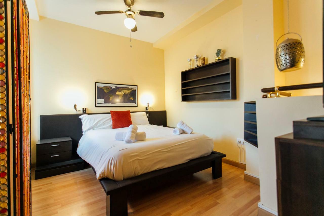 Bright Duplex W/ Terrace Apartment Seville Exterior photo